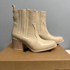 Dirty Laundry Cream Heeled Boots with Western Stitching